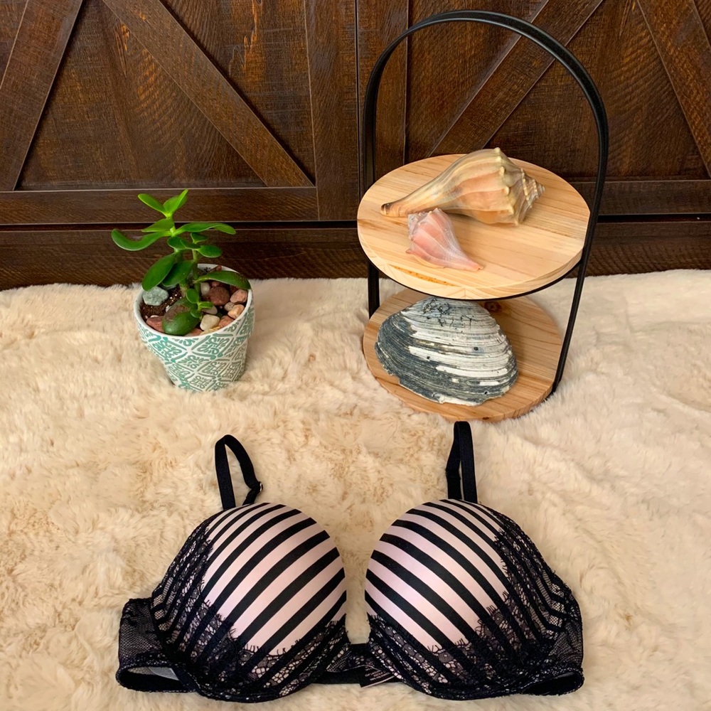 NWOT Very sexy push up bra